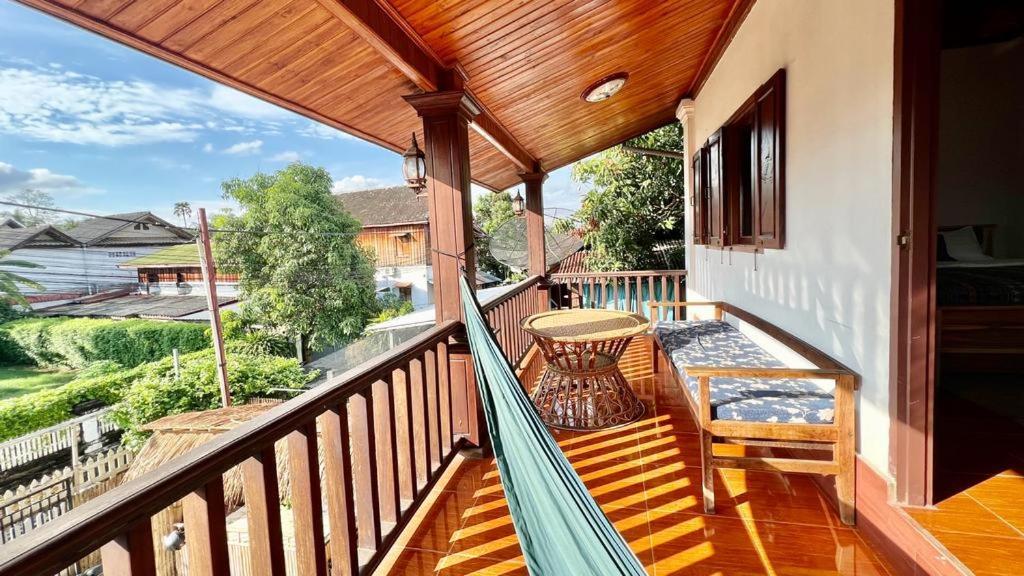 La Casa Hostel Luang Prabang Bagian luar foto